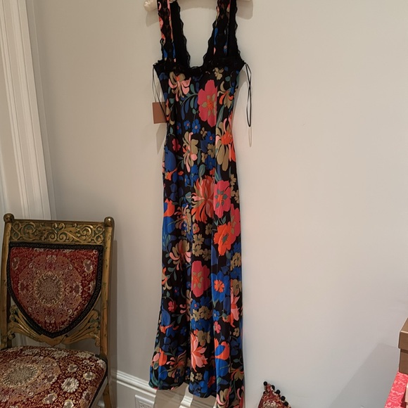 LINGERIE INSPIRED DRESS BLACK FLORAL PRINT WITH BLACK LACE DETAILS LINED SIZE S - Picture 9 of 13